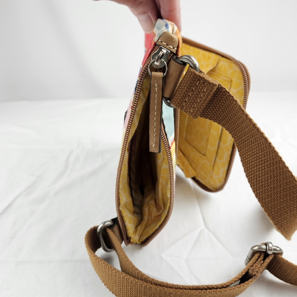 Fossil strip multi colored crossbody bag - Picture 9 of 13
